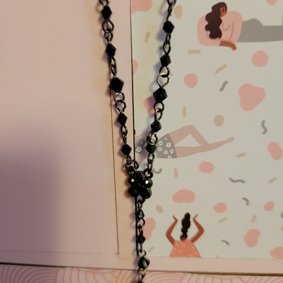 Beautiful black beads necklace - Picture 3 of 5